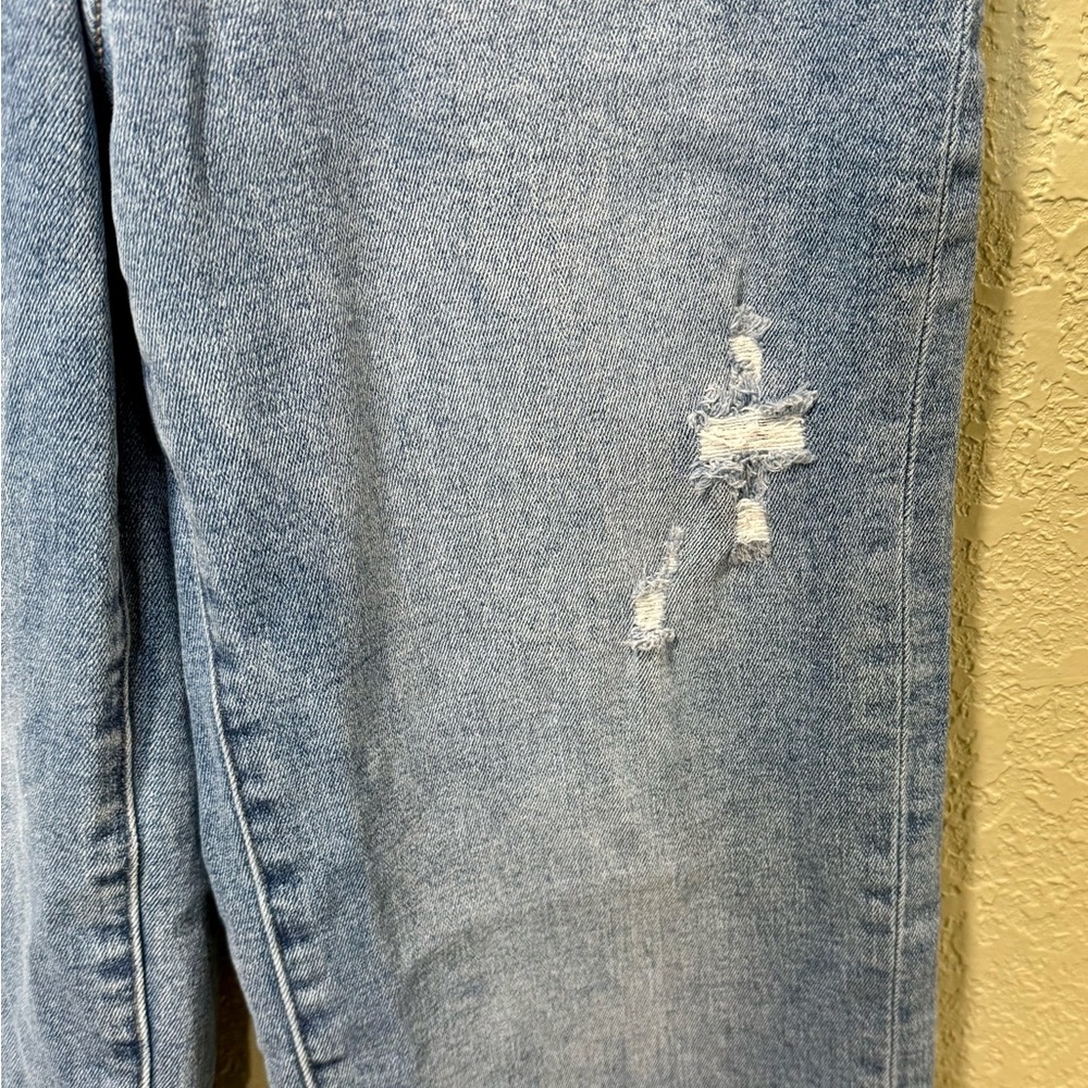 Altar'd State Light Blue Distressed Straight Leg Jeans Size 26 - Picture 5 of 6
